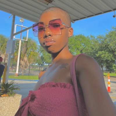 the birthmark on my left ass cheek kinda looks like the word ✨winner✨| she/they | 24 and TIRED
