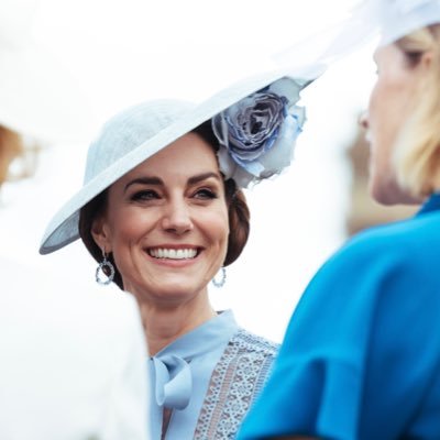 Fanpage for HRH The Princess of Wales! Follow for updates about Princess Kate and other members of the Royal Family!! 🖤🤍