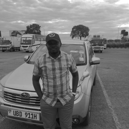 RonnieLwasa's profile picture. Chase the sun!