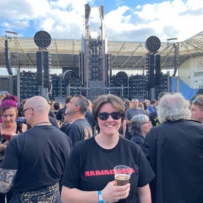 vs_422's profile picture. If I hadn't seen such riches, I could live with being poor....