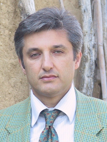 Non sono mai stato d'accordo con chi dice che l'Italia e' cosi'. Cambiare si puo, cambiare SI DEVE. VIVA L'EQUITA'.