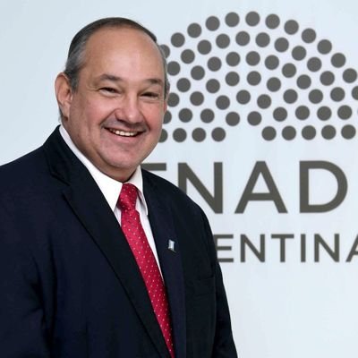 Único Twitter Oficial. Senador Nacional por la Provincia de Salta. Presidente del PV de Salta. Casado, padre de dos hijas.