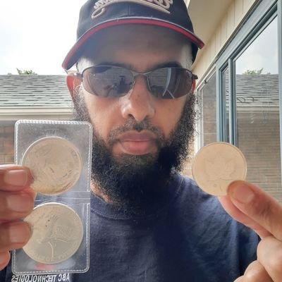 Just a stacker of gold and silver from Toronto, Canada. #gold #silver #preciousmetals #silversqueeze
Get a Copy of This Precious Metal Investment e-Book Guide⬇️
