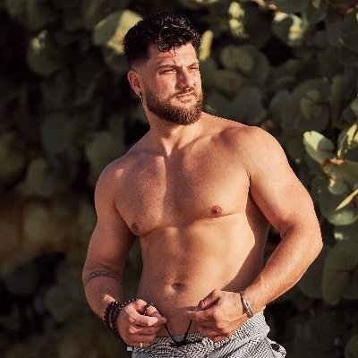 𝗧𝗲𝘅𝗮𝗻 Masc Man| 𝗢𝗙 TOP 1%| Sub to my OF / JFF if you wanna see more😜I respond to ALL dms on OF ;) IG: @heathenhalo