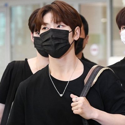 matthewnivrse's profile picture. 호튜