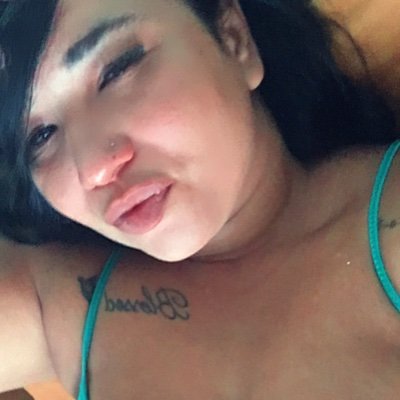 RosanaC70870887's profile picture. Mamãe de três 👩‍👩‍👧 E de um anjinho 👼😔