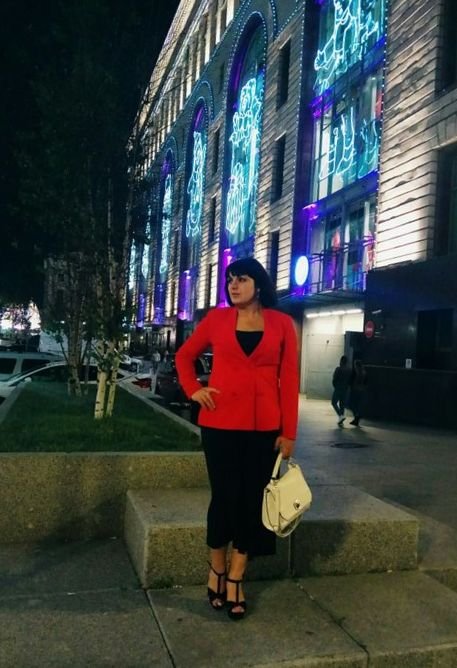 ElizabethK57451's profile picture. 