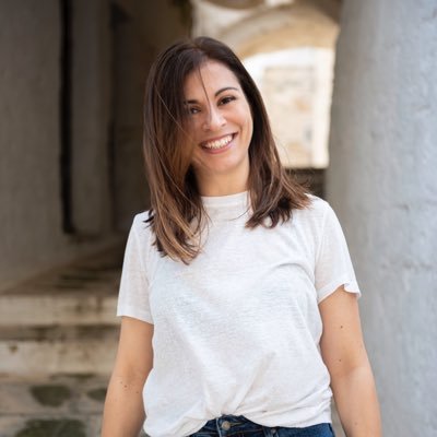 Communication Manager, SMS & 🍝 📚Lettrice onnivora 🏖Milano - ✉singerfood@gmail.com