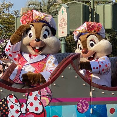 ディズニー・ピューロが好きです🏰🌋。 ショーパレ、キャラグリ大好き🐿📸。U&S🛼💛