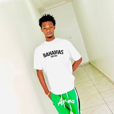 AduRa1963346643's profile picture. 