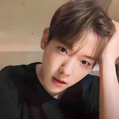 Potrayed • Know how to control the light and control your heart. #EXO Main vocal, also a Super Leader from #SuperM known as Byun Baekhyun.