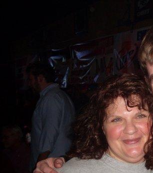 smilebythemile's profile picture. I think I'm funny . . . that is all that matters :)