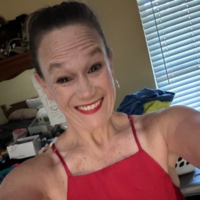 ErinCox20982077's profile picture. 