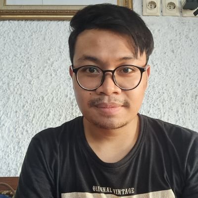 mimoyhil's profile picture. Lifetime learner, striving for dreams | Lifetime Kopites, Liverpool FC 🕊🔴