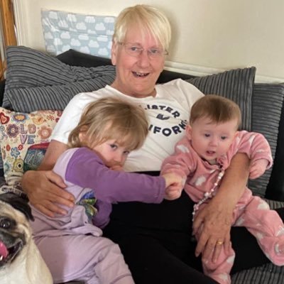 mandybache2's profile picture. 