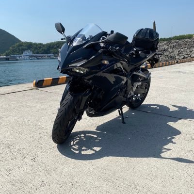 免許取りたての初心者🔰ライダーです　CBR250RR(MC51)に乗ってます🏍 バイク関連垢フォロバ100%なんで気軽にフォローお願いします！