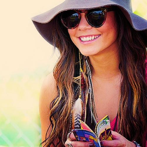 EditorsWorld's profile picture. ·•● An account for all editors out there! Follow me for shoutouts, downloads, tutorials, rants and more. Feel free to retweet & tweet (: