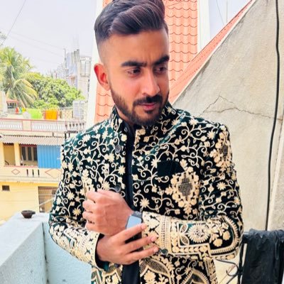 abdulrazik192's profile picture.