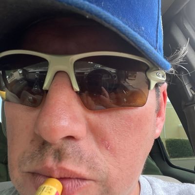 jvar0911's profile picture. 