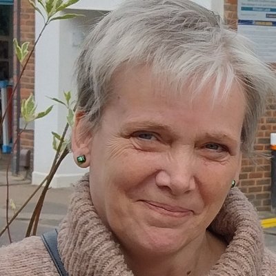 Environmentalist, Classicist, Mother.  Green Party Town and District Councillor for Hertford Castle. https://t.co/WapFCAzVrS