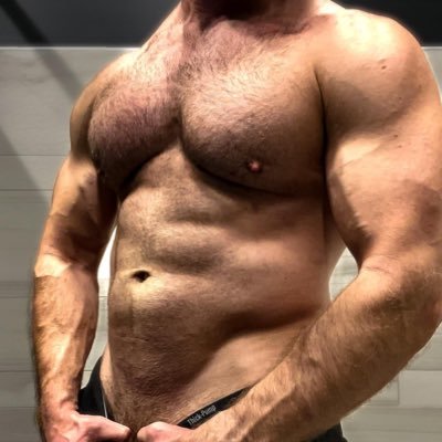 🔞 BWC Muscle DILF & Content Creator 🎥 💪 Showing off my body both in & out of the gym for your enjoyment 📥                       https://t.co/cOpH8WuGfa