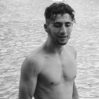 MassilOUM's profile picture. Je suis simple et sécurisée