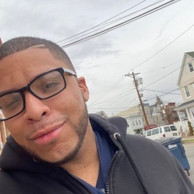 🇵🇷🇩🇴,25♒🥂,Computer Info Science SPU '21, 👻/IG-Fresh_boii101, I'm just your average guy that loves to fix broken phones and restore them to new condition.