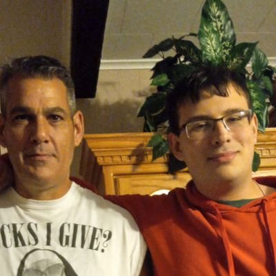 Cour13r_6's profile picture. 