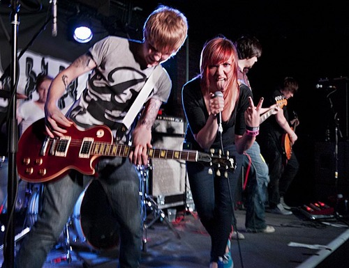Make sure to check the band Everybody Looks Famous out! http://t.co/Qw27GG3nBI like them!
http://t.co/6GXxyV4mL0 Follow them!