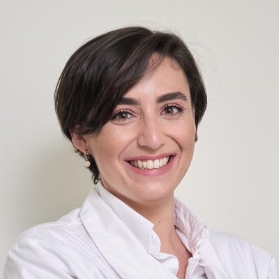 Médica Especialista em Medicina Geral e Familiar com formação e experiência complementar em Acupuntura Médica, Medicina Desportiva entre outras.