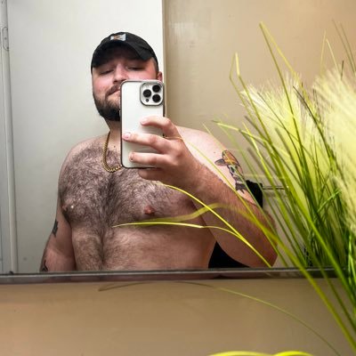 26 | beefy | hairy | 18+ | nsfw | amosc: chrisscxnc | hungry⬇️ tbh