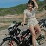 Uyen Hoang (@tatolilorennv) 's Twitter Profile