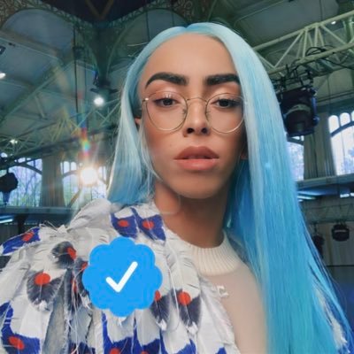 Hello ! My name is Tweet, Queen Tweet. I'm the wig of @IamBilalHassani ! #Habibies & #WigClub 💙 ✨ My Instagram :