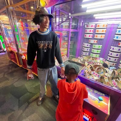 yaboidwilliams's profile picture. extendo.