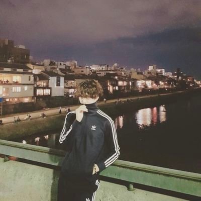 케이팝 덕후 03년생❣️이특_버블 희철_버블 예성_버블 /꼭 트친소 한 번씩 읽어주세요!/
트위터 생각보다 어려워요ㅠㅠ