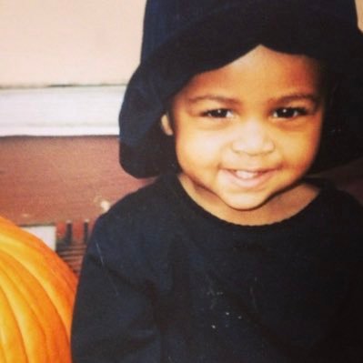 lOve_twentytwO's profile picture. From 8 until late. 🌹