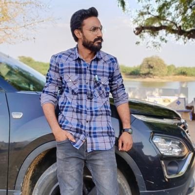 Hiteshkumar4634's profile picture. जय हिंद🇳🇪
वंदे मातरम्
like and retweet .. 💯 follow back #SSCGD2018 unemployed candidate