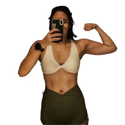 I lift weights and eat grass. long term, long distance, low commitment, casual, friend with some benefits