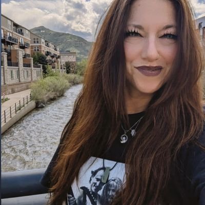 genx_lexi's profile picture. #yellowjackets #mmj #genxgirl #art #music #dogs #movies #peace #love #theantlerqueenspodcast 🎙️🐝👑🖤