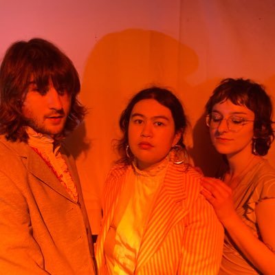 3 piece jangle pop from SF 💫 ‘Heart Circle Square’ out now 🐩 preschoolband@gmail.com 4 booking