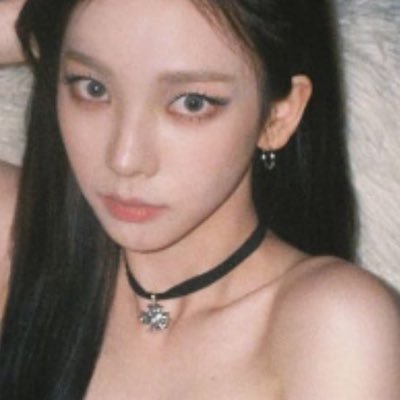 sillycheesecat's profile picture. 