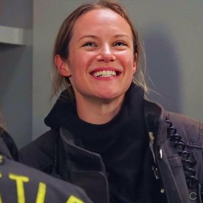 ilovedeadship's profile picture. 21 / sapphic