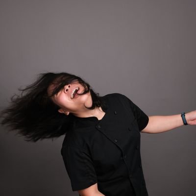 eeennnaaa's profile picture. Eat. Read. Bake. Travel.
🏳️‍🌈