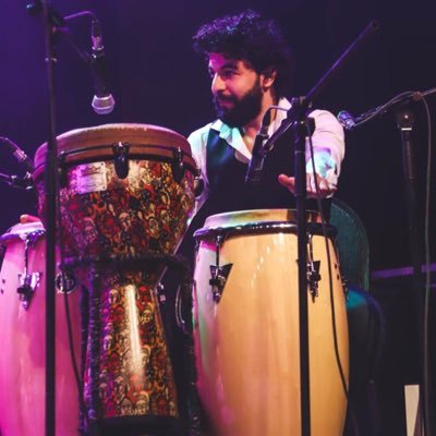 فنان مصري مقيم في السعودية. المدير التنفيذي لشركة سوايب أب، شركة استشارية متخصصة في مجال الترفيه.