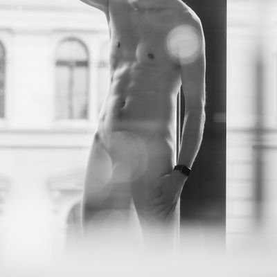 just me enjoying life 🏳️🌈 l
18+ only I Adult Content I
Kein Grindr, Romeo & Co