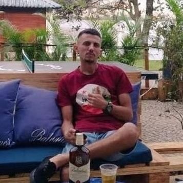 •
• Apenas um pecador em busca da Salvação