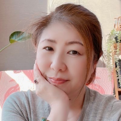 aloha_quilt's profile picture. 本場ハワイアンキルトを日本で広めたい思いで活動中です。年齢じゃない！今楽しいをゼロイチ応援！一緒にチャレンジするOhanaと講師達とハワイアンキルトを楽しくシェアします！作品作りも大事な時間