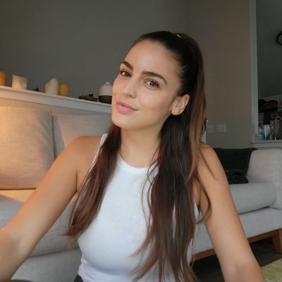 EmilyThomp99's profile picture. 