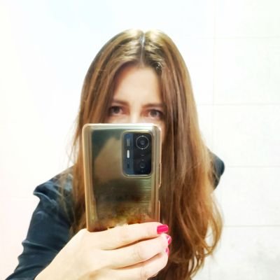 RiqPilar's profile picture. Me jode mucho tener que morirme.