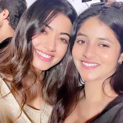 Official Account @bashu_Sanchita (FC)
Feeling Connected with each Other makes life worth living. Happy to keep in touch
#HUMAN #ARTISTS 
 #FDFS 🎟️